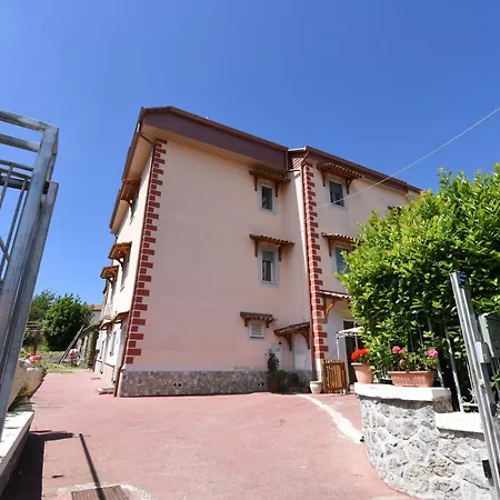 فندق مبيت وإفطار La Casa Dei Desideri أَجيرولا
